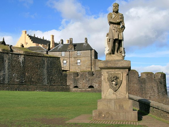 Stirling Castle and Whisky Very Small Group Tour from Edinburgh - Stirling Castle in 75 minutes