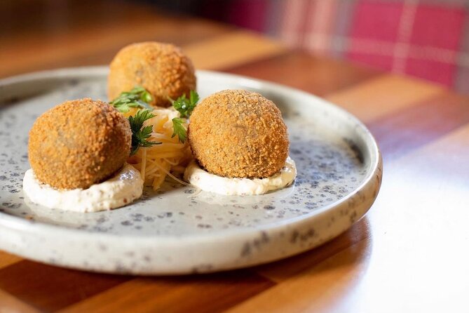 Taste Of Edinburgh Food Tour With All Food & Drinks Included - Food with an Edinburgh Castle view