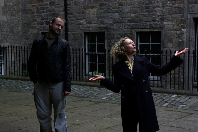 The Edinburgh Literary Pub Tour - Weather, sound, and group size