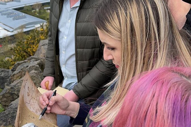 The Pirate's Riddle: An Outdoor Treasure Hunt - Reaching the treasure chest and finding its key