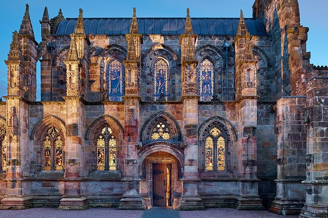 The Scottish Borders Full-Day Private Tour in a Luxury Minivan with Local Guide - What the minivan and guide add