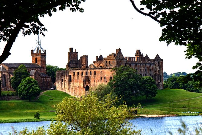 Wallace monument, Stirling Castle, Linlithgow Palace Private Tour - Linlithgow Palace: ruins, royal rooms, and Mary Queen of Scots