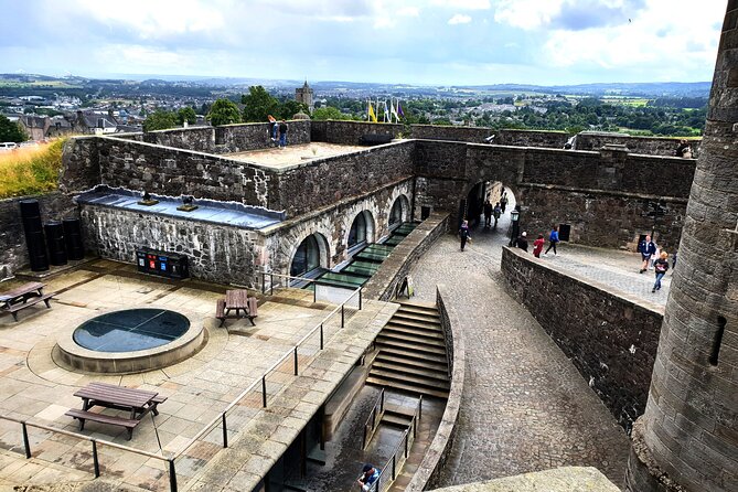 Wallace monument, Stirling Castle, Linlithgow Palace Private Tour - Who should book this experience?