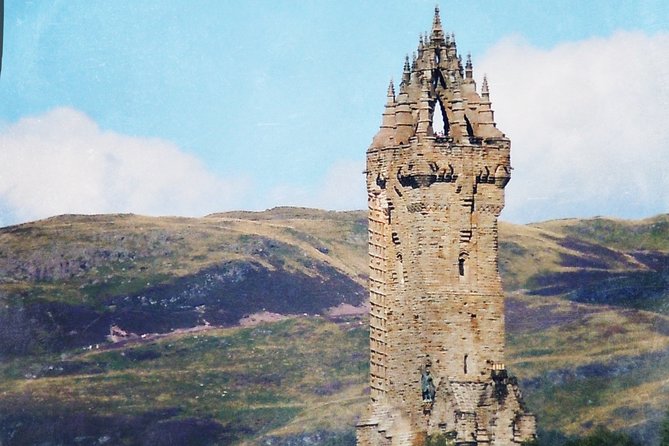 Warriors & Wilderness: Braveheart & Stirlingshire Day Trip - The Kelpies finish with modern Scotland